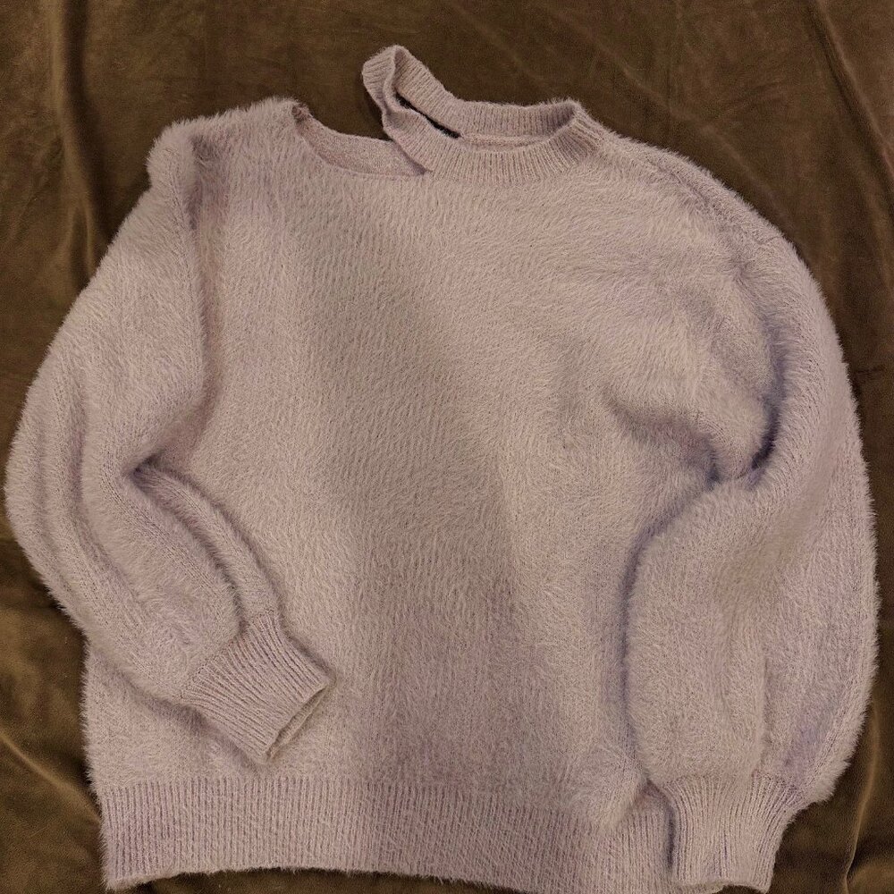 Zaful Super Soft Lilac Sweater with "Ripped" Neckline -- Size XL -- EUC